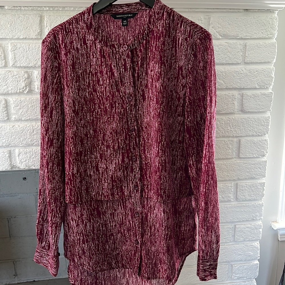 Beautiful Banana Republic blouse